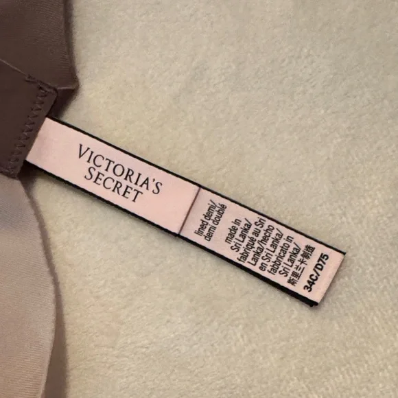 Victoria Secrets Elegant Women's Intimates Bra - Black, Brown, and Tan - Picture 4 of 10